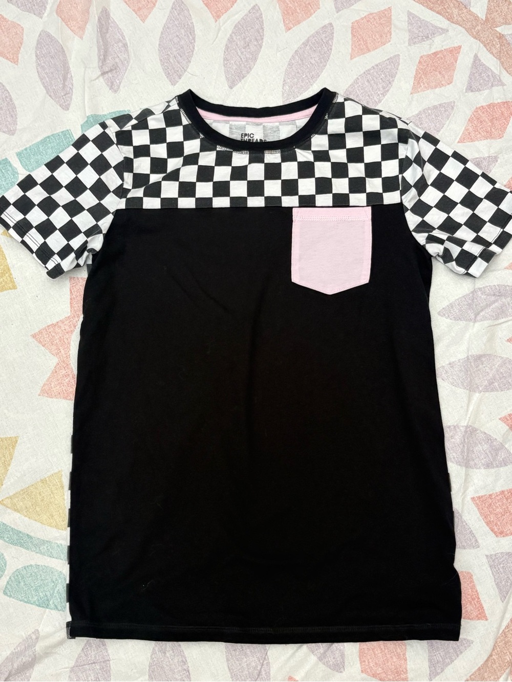 Epic Threads big kids Black Tee with Checkerboard Yoke and Pink Pocket